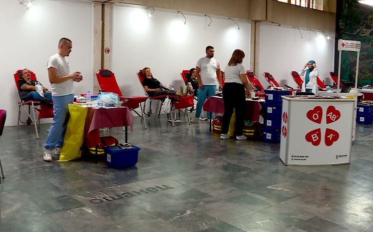 Shkupi kujton tërmetin me një akt human, qytetarët dhurojnë gjak