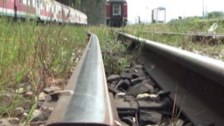Vdes një person në Pejë pasi u godit nga treni
